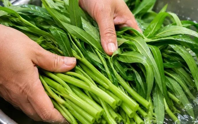 Nên mua rau hữu cơ hay rau thông thường?- Ảnh 2.