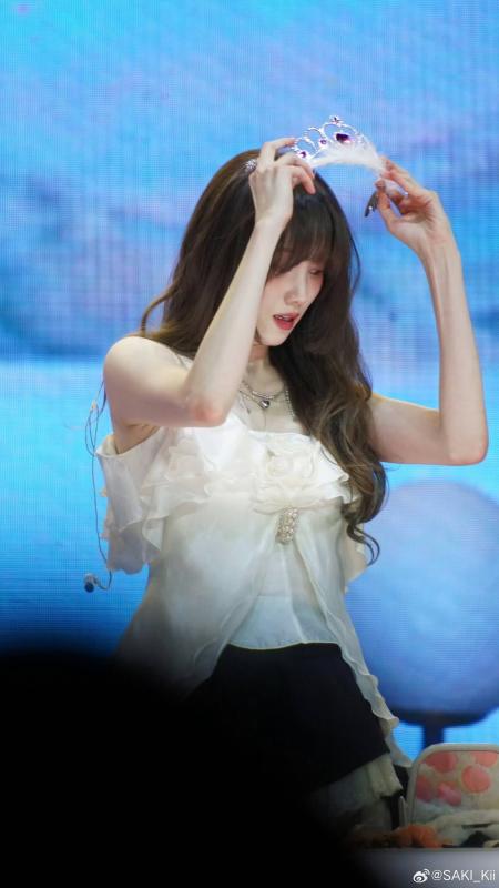 Đi fan-meeting của mỹ nhân này tưởng vừa ngắm hết người đẹp thiên hạ: Mỗi dáng vẻ phong thần 1 kiểu, thiên sứ giữa trần gian- Ảnh 16. Đi fan-meeting của mỹ nhân này tưởng vừa ngắm hết người đẹp thiên hạ: Mỗi dáng vẻ phong thần 1 kiểu, thiên sứ giữa trần gian- Ảnh 16.