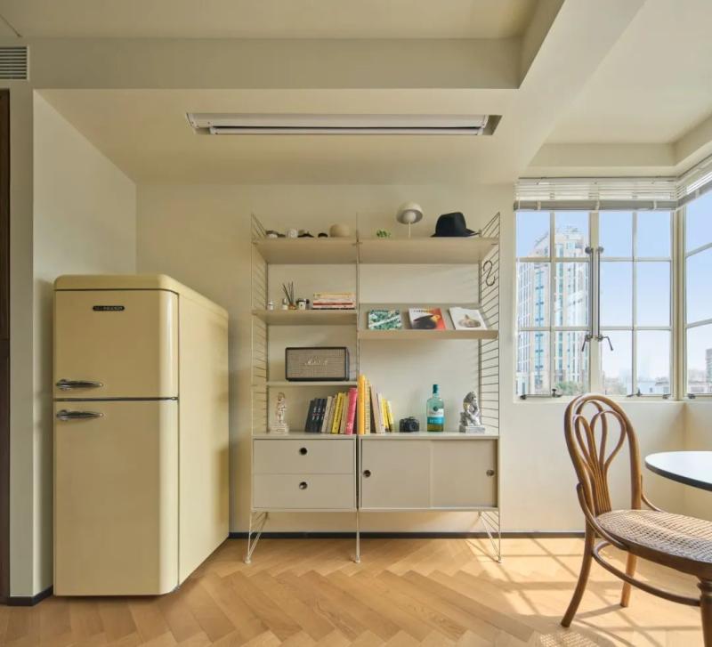 Ai cũng chê căn hộ 37m² quá chật, cặp vợ chồng trẻ lại chi hơn 1,4 tỷ đồng cải tạo và nhận về kết quả ngoài mong đợi- Ảnh 1.