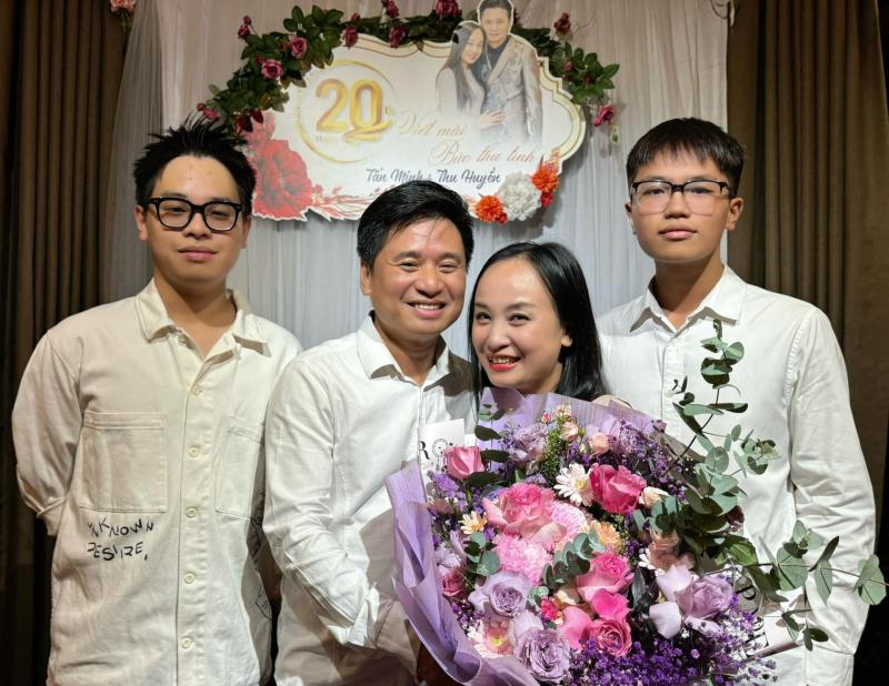 Việt Nam duy nhất vợ chồng nghệ sĩ là Giám đốc Nhà hát quyền lực, được phong tặng NSND giọng hát cả nước công nhận - Ảnh 3.
