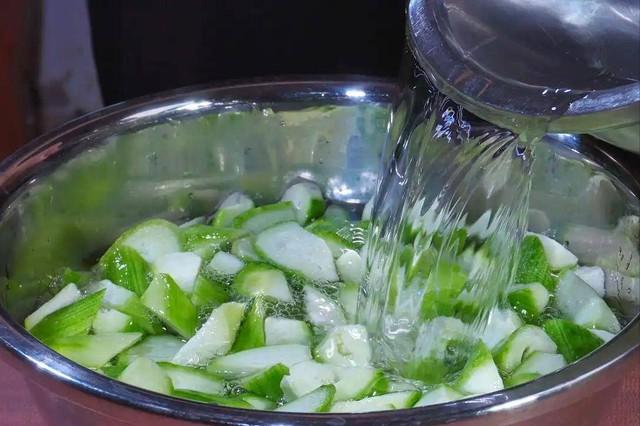 Mướp đang vào mùa nhưng ăn kiểu này chẳng khác nào "bức tử" thận của bạn, 3 sai lầm nhiều người mắc suốt mùa hè cần bỏ ngay- Ảnh 6.
