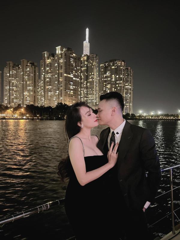 Sao nam Vbiz bươn chải làm nhân viên bán xăng dầu để nuôi em trai: Nay thành trùm BĐS, sống viên mãn bên vợ DJ nóng bỏng- Ảnh 5.