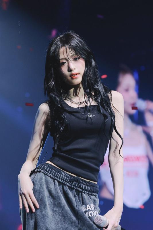 Ngỡ ngàng trước vòng 1 khác lạ của công chúa showbiz, 2 năm đi hát lột xác thành mỹ nhân quyến rũ- Ảnh 9.