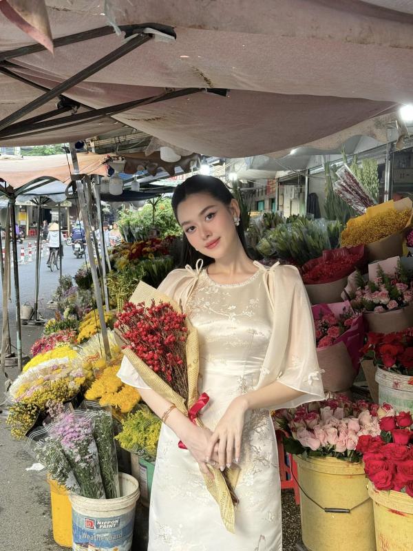 Không còn che giấu, Á hậu Việt khoe bụng bầu rõ mồn một với doanh nhân kín tiếng- Ảnh 4.