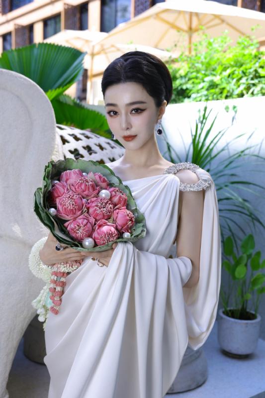 Phạm Băng Băng sang Thái Lan bán mặt nạ ở hội chợ, visual cam thường zoom đến đâu hết hồn đến đó- Ảnh 11.