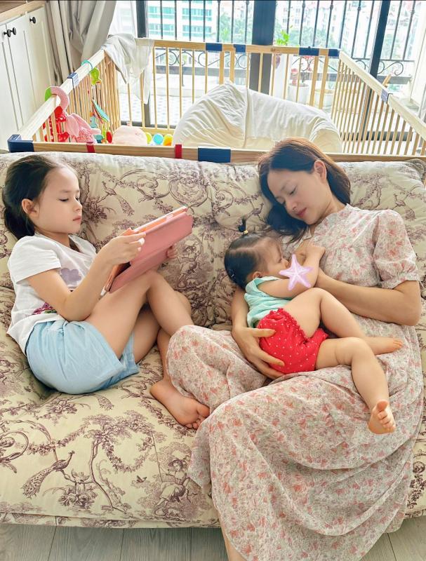 Mẹ đơn thân là "mỹ nhân phim giờ vàng", một mình nuôi 2 con trong căn nhà 100m2 gần Hồ Tây- Ảnh 3.