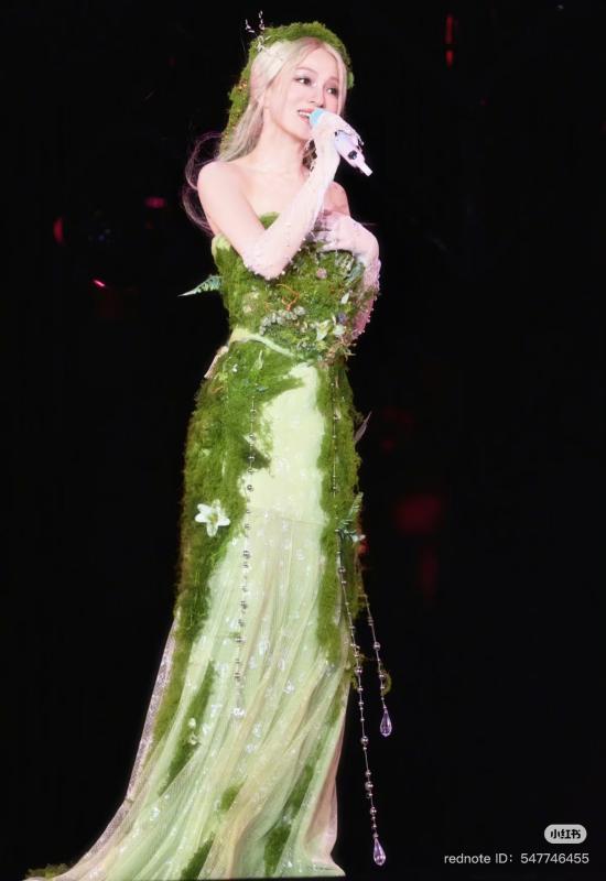 Công chúa showbiz bị chê hết thời, kỹ năng sa sút: Giàu đến mức mua đảo riêng ở cho bình yên, cả đời vướng thị phi  - Ảnh 5.