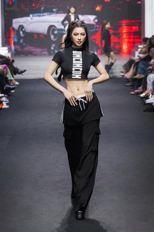 Khung hình gấp 3 visual hiếm thấy trong showbiz: Thanh Thuỷ, Tiểu Vy, Kỳ Duyên xứng danh Hoa hậu chánh cung, nhìn sao cũng đẹp- Ảnh 3.