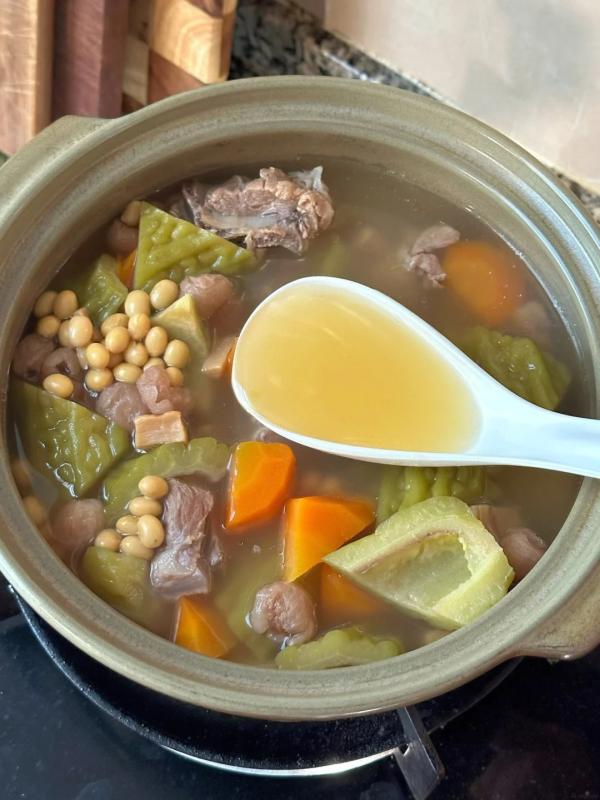 Mất ngủ, miệng đắng, da nổi mụn sau những đêm thức khuya: Công thức canh "thanh mà không hàn, bổ mà không nóng" được nhiều chị em truyền nhau- Ảnh 1.