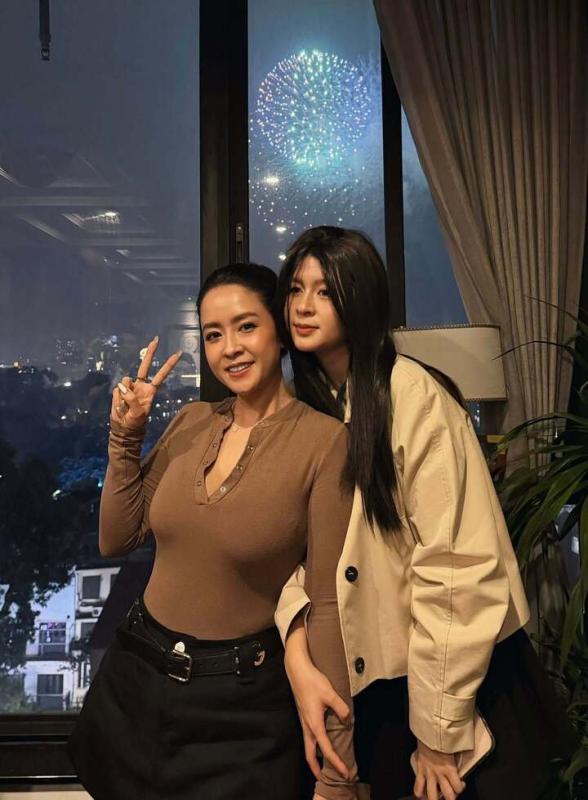 Đời thực gợi cảm của nữ tiến sĩ văn hoá gây bàn tán trên phim giờ vàng VTV- Ảnh 7.