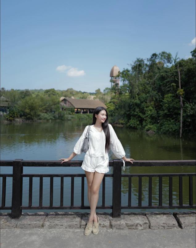 Doãn Hải My lên đồ đi ăn cưới là rõ đẳng cấp Top 10 Hoa hậu Việt Nam, khác hẳn style nhạt nhạt thường ngày- Ảnh 20.