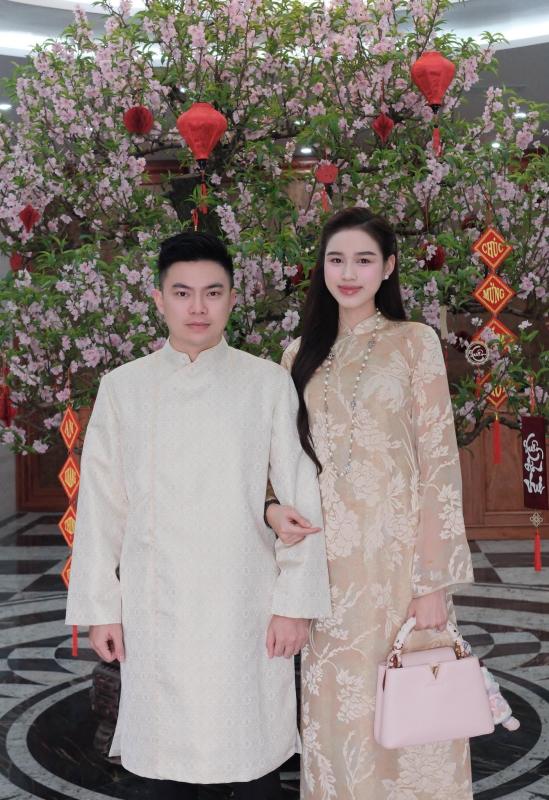 Nhận không ra ngoại hình hiện tại của Hoa hậu Đỗ Hà khi bị "tóm dính" qua camera thường- Ảnh 4.