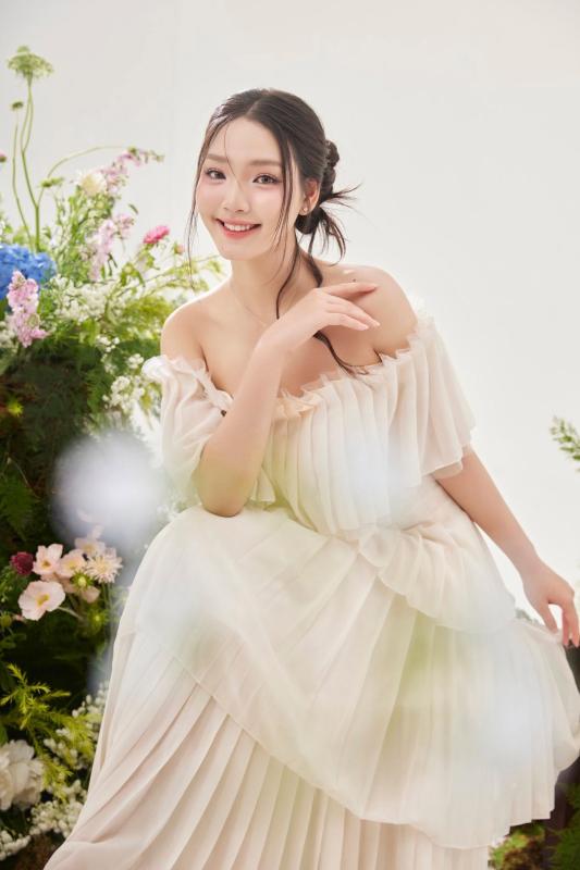 Mỹ nhân Việt được khen đẹp hơn Chương Nhược Nam và Điền Hi Vi, mới 18 tuổi đã lập kỷ lục cả Vbiz chưa ai làm lại- Ảnh 7.