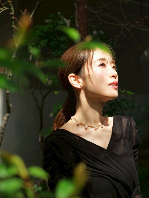 Lộ diện dàn WAGs xinh đẹp và kín tiếng của ĐT Nhật Bản: Visual đỉnh chóp, toàn làm ca sĩ, diễn viên - Ảnh 2.