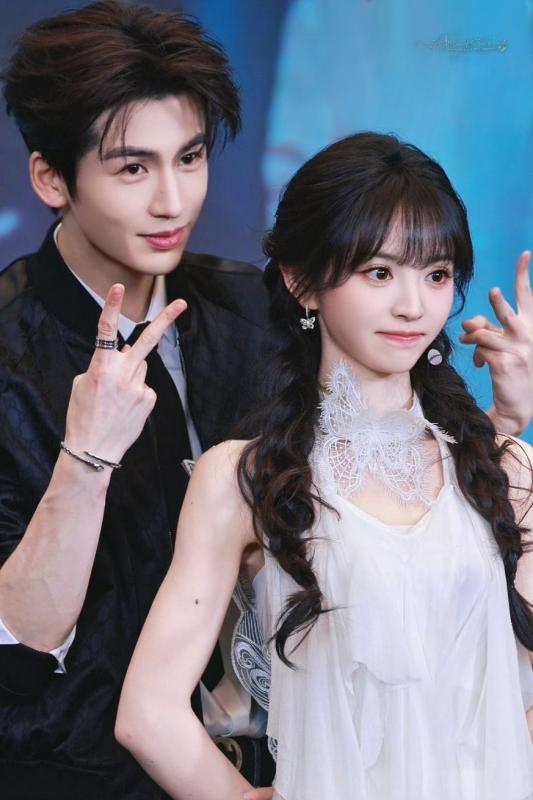 Hot nhất Weibo: Trương Lăng Hách và Điền Hi Vi lộ bằng chứng phim giả tình thật rõ như ban ngày- Ảnh 6.
