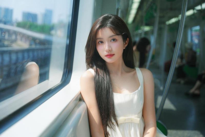 Phát hiện nữ diễn viên phim giờ vàng đẹp vô thực: Visual khi "tắt app" vẫn sáng bừng, hé lộ danh tính chồng kém 1 tuổi- Ảnh 5.