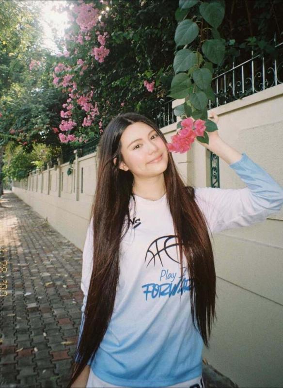 Con gái út Quyền Linh tuổi 18: Xinh như hoa hậu, thành tích học tập ấn tượng- Ảnh 5.
