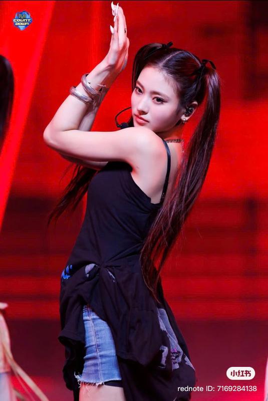 Đệ nhất mỹ nhân showbiz thế hệ mới đẹp như tượng tạc vẫn không hài lòng khán giả, lộ dấu vết hút mỡ gây sốc - Ảnh 5.