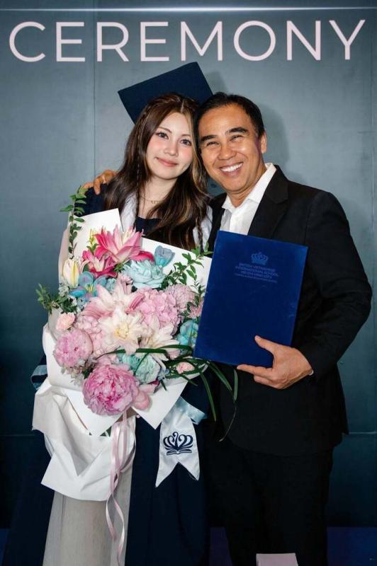 Con gái út Quyền Linh tuổi 18: Xinh như hoa hậu, thành tích học tập ấn tượng- Ảnh 2.
