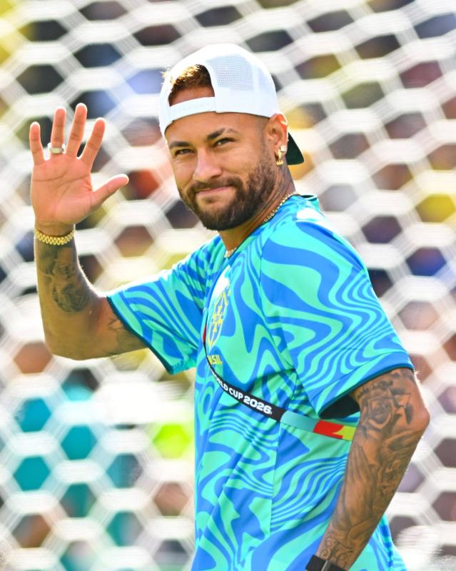 Neymar bị hàng trăm ống kinh "pressing"- Ảnh 5. Neymar bị hàng trăm ống kinh "pressing"- Ảnh 5.