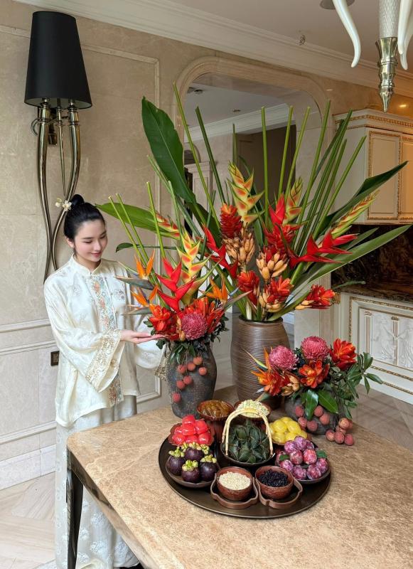 Hội phu nhân hào môn Vbiz mở đường đua bày mâm cỗ Tết Đoan ngọ: Đỗ Hà, Mai Ngọc vẫn phải xếp sau 1 người!- Ảnh 5.