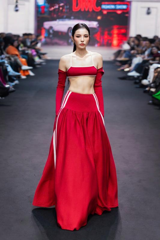 Khung hình gấp 3 visual hiếm thấy trong showbiz: Thanh Thuỷ, Tiểu Vy, Kỳ Duyên xứng danh Hoa hậu chánh cung, nhìn sao cũng đẹp- Ảnh 1.