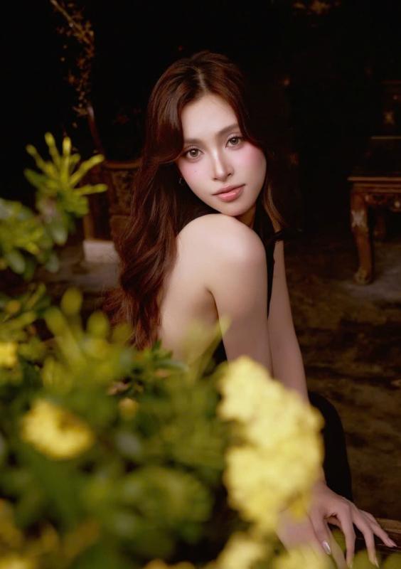 Mỹ nhân sở hữu gương mặt đẹp nhất Việt Nam sau gần 1 thập kỷ đăng quang: Visual không có đối thủ, sự nghiệp sang trang mới- Ảnh 7.