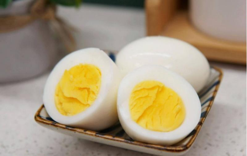 Ăn trứng hàng ngày suốt 5 tháng, người phụ nữ 33 tuổi đi khám mới "ngã ngửa" - Ảnh 1.