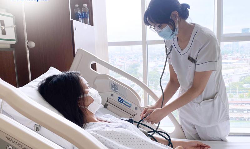 Cô gái Hà Nội suy thận cấp do uống nước kiểu này- Ảnh 1. Cô gái Hà Nội suy thận cấp do uống nước kiểu này- Ảnh 1.
