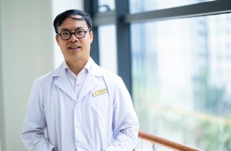 Bệnh nhân từ Anh, Nhật đưa con về Hà Nội thăm "bố Chiến": Chuyện một cậu học trò giỏi Sinh đến với sản khoa và hỗ trợ sinh sản - Ảnh 4.