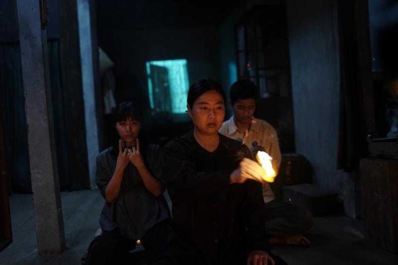 Hết thời ma váy trắng tóc dài, phim kinh dị Việt bùng nổ với cuộc cách mạng "bản địa hóa"- Ảnh 6.