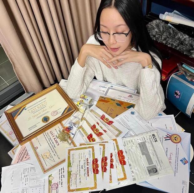 Bạn cùng lớp tiết lộ sự thật về chuyện học hành của Bảo Ngọc sau drama dùng AI sửa thư mời trúng tuyển- Ảnh 3.