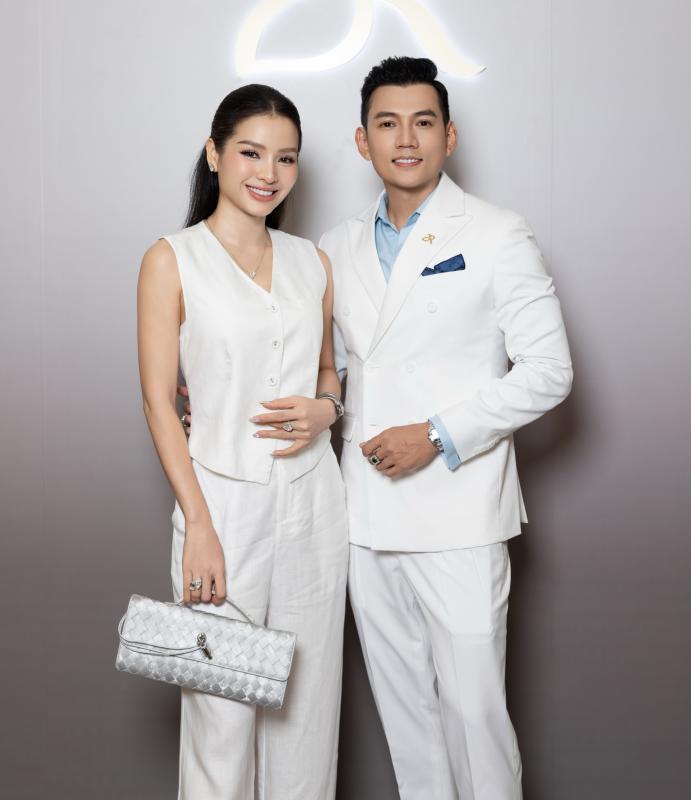 Huyền Baby, Hạnh Sino, Phương Trinh Jolie gây sốt với khung hình chung, netizen: "Không biết nên ngắm ai trước"- Ảnh 5.