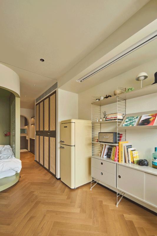 Ai cũng chê căn hộ 37m² quá chật, cặp vợ chồng trẻ lại chi hơn 1,4 tỷ đồng cải tạo và nhận về kết quả ngoài mong đợi- Ảnh 5.