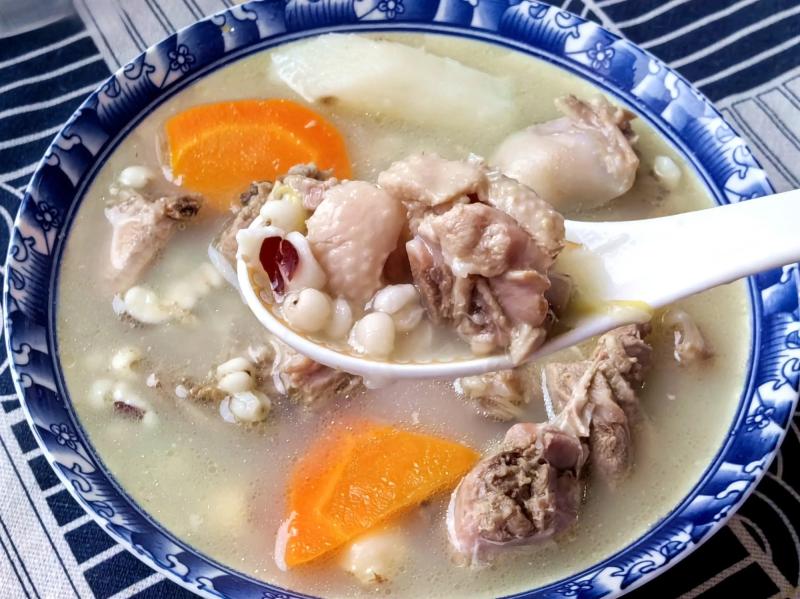 Không phải dưa hấu hay các món chè, đây là 3 món ăn bạn nên nấu trong bữa cơm ngày hè nóng bức vì rẻ mà ngon- Ảnh 6.