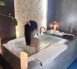Cô gái 17 tuổi chảy hơn 2 lít máu, vỡ hoàng thể nguy hiểm chỉ vì 1 việc nhiều người thích làm khi tắm