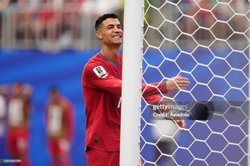 Ronaldo đá chính hay dự bị?  - Ảnh 2.