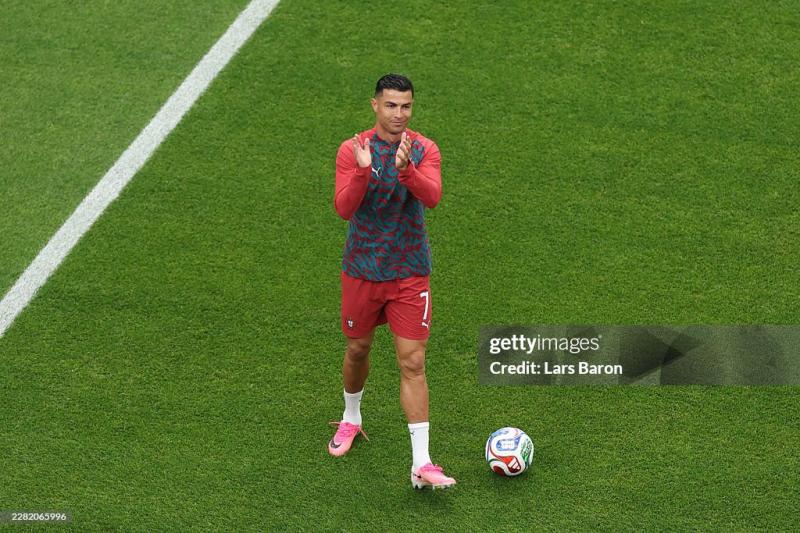Diễn biến Bồ Đào Nha 1-0 CHDC Congo: Đội bóng của Ronaldo rơi vào bế tắc sau bàn mở tỉ số - Ảnh 6.