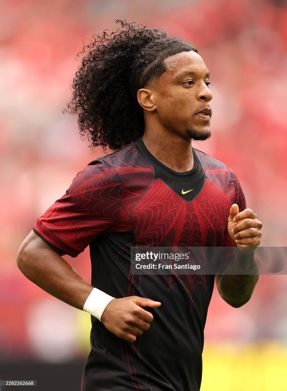 18 tháng tuổi mắc ung thư, 24 tuổi ghi dấu ấn tại sân chơi World Cup: Hành trình không tưởng của ngôi sao bóng đá Canada- Ảnh 1.