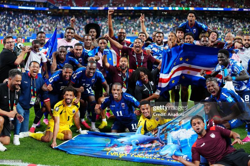 Bùng nổ cảm xúc: Cape Verde lần đầu tiên trong lịch sử giành vé vào vòng knock-out, viết nên câu chuyện cổ tích ở World Cup 2026 - Ảnh 6.