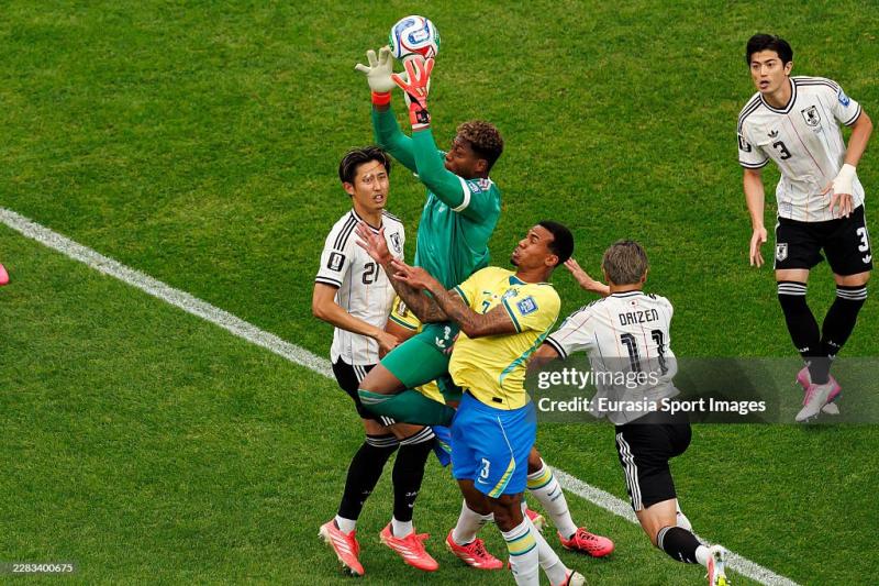 Zion Suzuki là ai? "Người nhện" khuấy đảo World Cup, khiến dàn sao Brazil cũng phải bất lực- Ảnh 2.