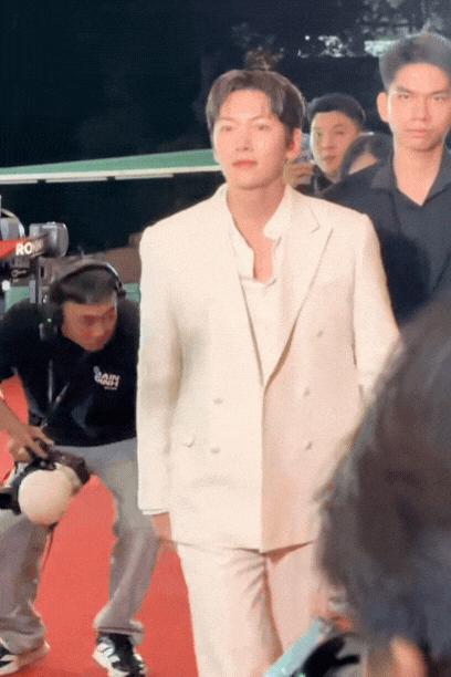 Tài tử đang gây náo loạn Việt Nam khiến "Lee Min Ho chỉ còn là cái tên"- Ảnh 1.