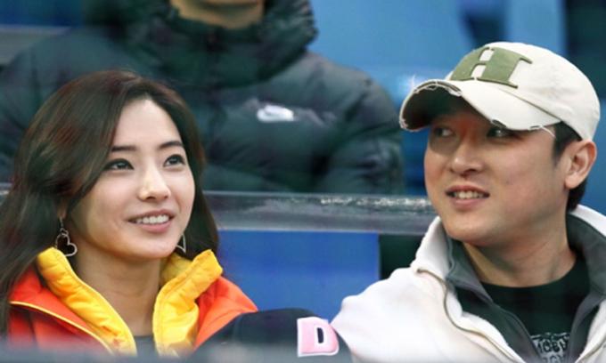 Thiếu gia 12 tuổi đẹp nhất showbiz lộ diện sau tin bố mẹ ly hôn ầm ĩ- Ảnh 4.