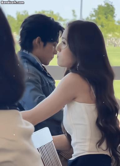 Mỹ nhân duy nhất uống ly nước cũng phả ra mùi tiền: Visual sang chảnh dã man, trâm anh thế phiệt từ đầu đến chân- Ảnh 3.
