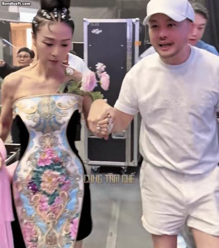 Thời gian thay đổi tất cả trừ nhan sắc của mỹ nhân này: 70 tuổi vẫn đỉnh cao visual, tuổi tác chỉ là con số- Ảnh 3. Thời gian thay đổi tất cả trừ nhan sắc của mỹ nhân này: 70 tuổi vẫn đỉnh cao visual, tuổi tác chỉ là con số- Ảnh 3.