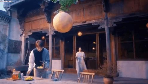 Rất ít người biết phim Trung Quốc này, nhưng đã xem rồi thì chưa ai chê cả: Cặp chính đẹp đôi đến tận cùng- Ảnh 2. Rất ít người biết phim Trung Quốc này, nhưng đã xem rồi thì chưa ai chê cả: Cặp chính đẹp đôi đến tận cùng- Ảnh 2.