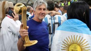 Gia đình hé lộ tình hình sức khoẻ của bố Messi, đằng sau những giọt nước mắt siêu sao tại World Cup