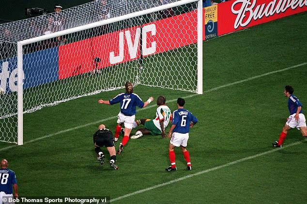 6 cú sốc lớn nhất lịch sử World Cup: Argentina của Messi thua Ả Rập Xê Út, đội bóng tí hon Cape Verde tạo địa chấn trước Tây Ban Nha - Ảnh 3.