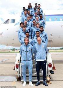 Ai giải vía giùm tuyển Anh – đội bóng "khổ" nhất World Cup 2026: Động đất, trộm cắp, lốc xoáy, đầu bếp bị cấm vì mang theo dao nấu ăn