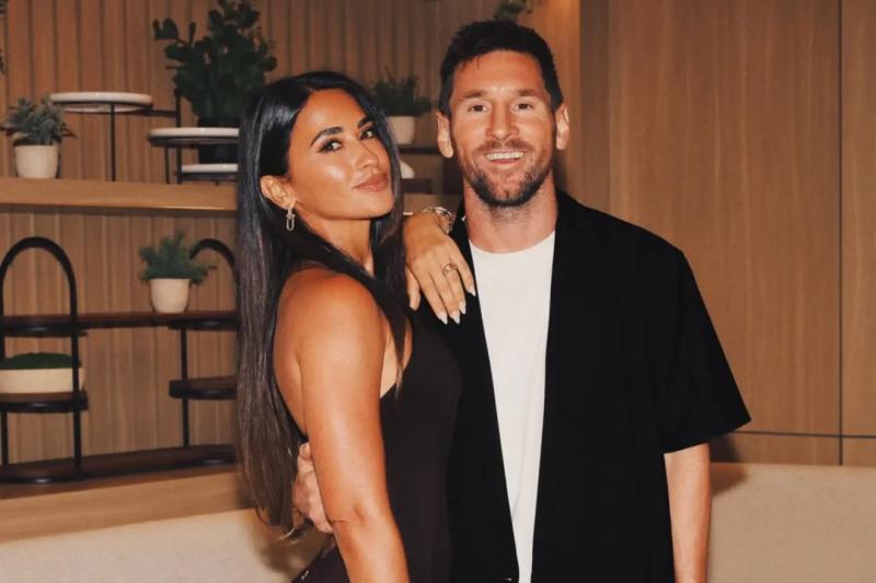Vợ Messi gây tò mò với "nghi thức cầu may" dành cho người chồng siêu sao ở World Cup- Ảnh 2. Vợ Messi gây tò mò với "nghi thức cầu may" dành cho người chồng siêu sao ở World Cup- Ảnh 2.